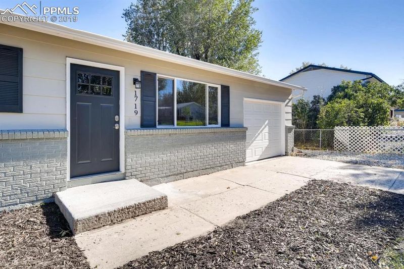 1719 Barkley Rd, Colorado Springs, CO 80906
