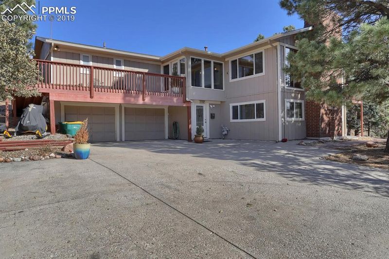 172 E Mikado Dr, Colorado Springs, CO 80919