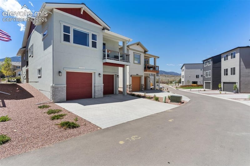 1722 Gold Hill Mesa Dr, Colorado Springs, CO 80905