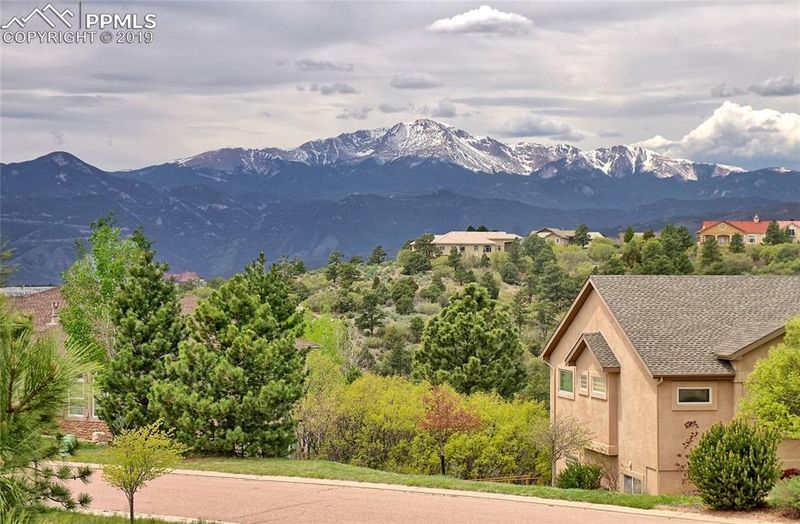 1723 Pine Mesa Grv, Colorado Springs, CO 80918