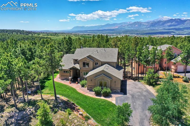 17230 Lamplight Dr, Monument, CO 80132