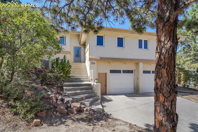 1725 Palm Dr, Colorado Springs, CO 80918