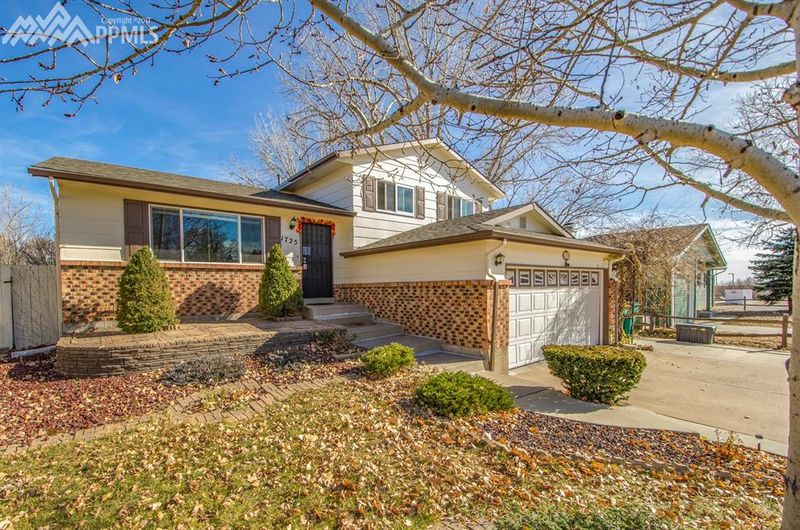 1725 Winnebago Rd, Colorado Springs, CO 80915