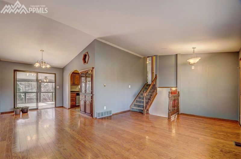 1725 Winnebago Rd, Colorado Springs, CO 80915