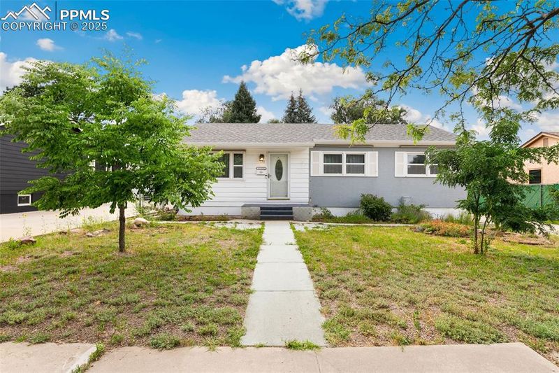 1726 Kingsley Dr, Colorado Springs, CO 80909