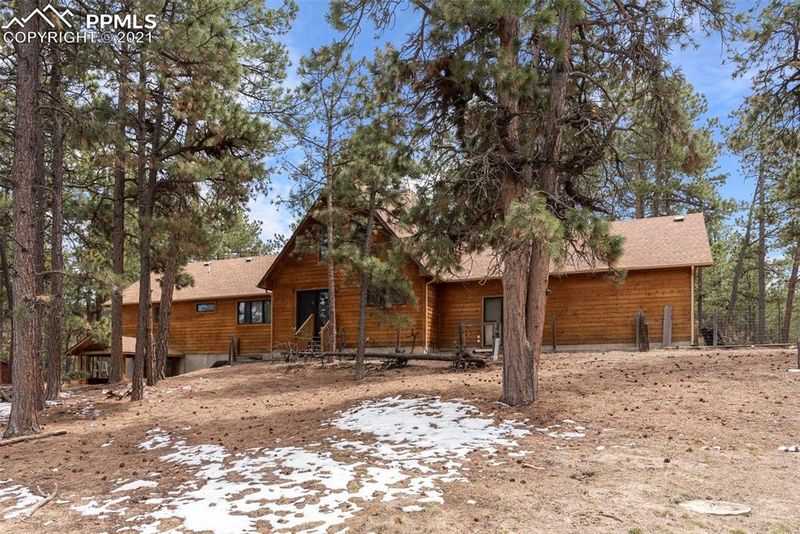 17275 E Goshawk Rd, Colorado Springs, CO 80908