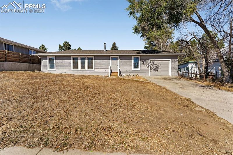 173 W Broadway St, Elizabeth, CO 80107