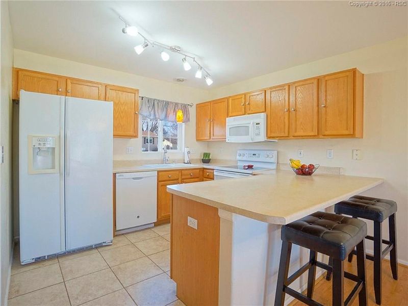 1733 Keswick Rd, Colorado Springs, CO 80906