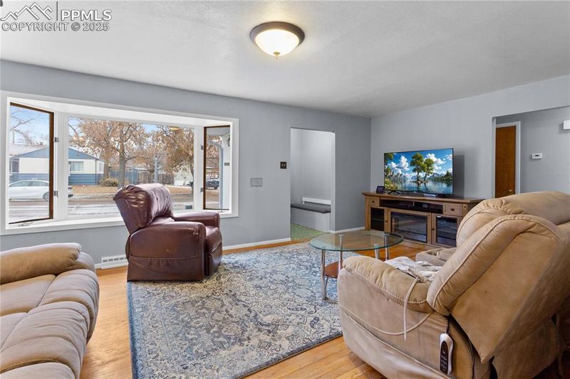 1734 Alexander Cir, Pueblo, CO 81001