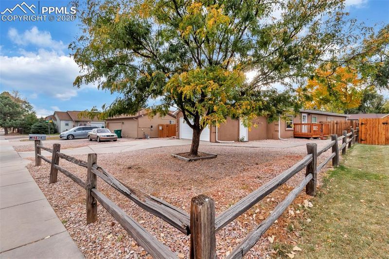 1734 Bula Dr, Colorado Springs, CO 80915