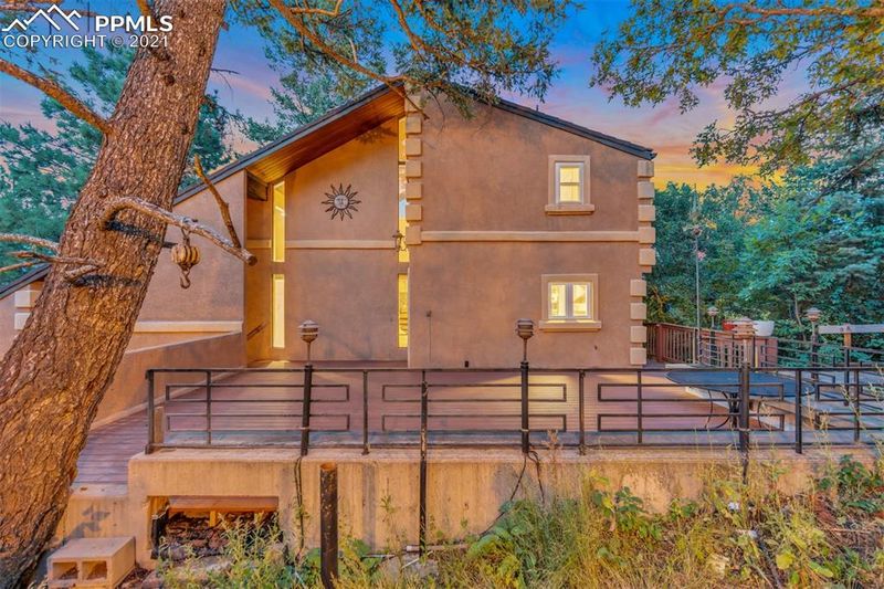 1735 Spruce Ln, Colorado Springs, CO 80906