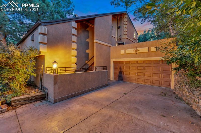 1735 Spruce Ln, Colorado Springs, CO 80906