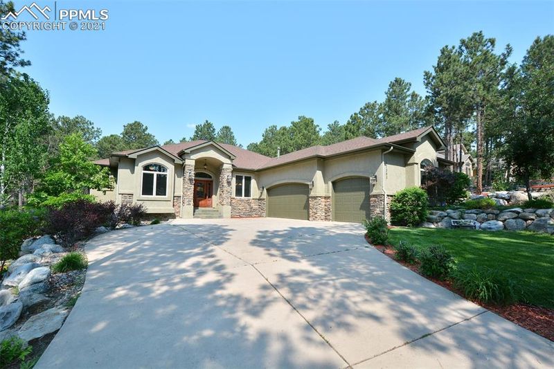 17390 Lamplight Dr, Monument, CO 80132