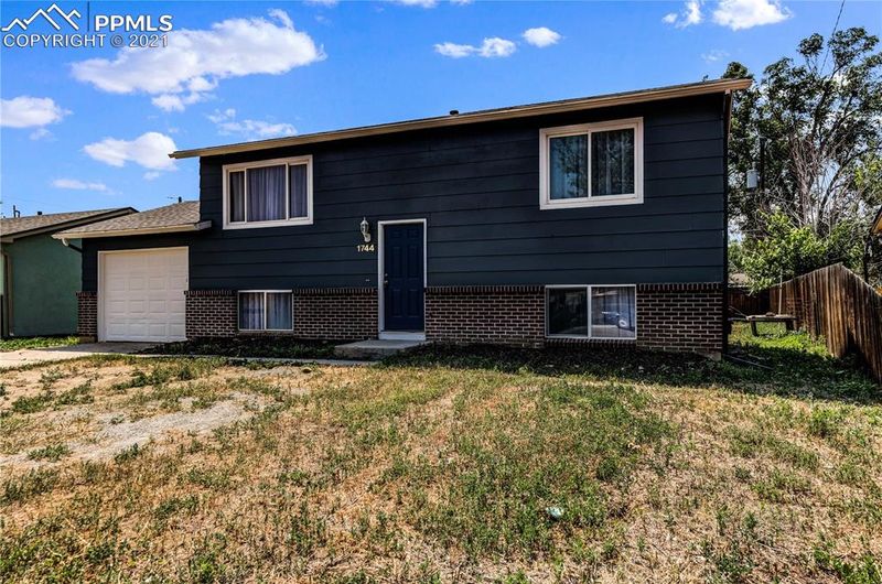 1744 Whitehall Rd, Colorado Springs, CO 80906
