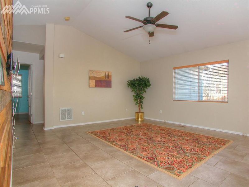 1745 Keswick Rd, Colorado Springs, CO 80906