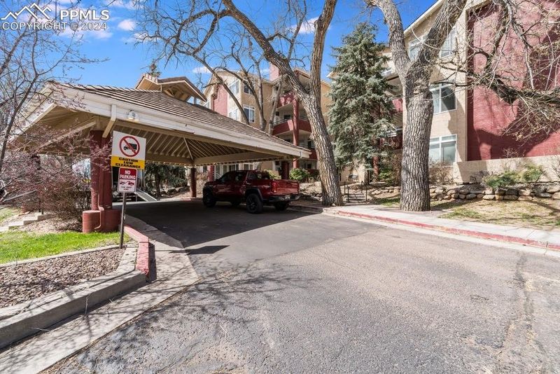 175 W Cheyenne Rd #304, Colorado Springs, CO 80906