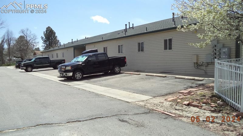 175 E Spruce St, Elizabeth, CO 80107