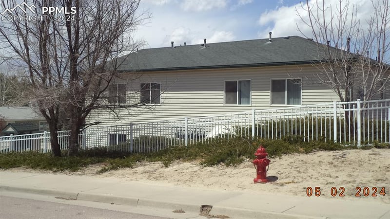 175 E Spruce St, Elizabeth, CO 80107