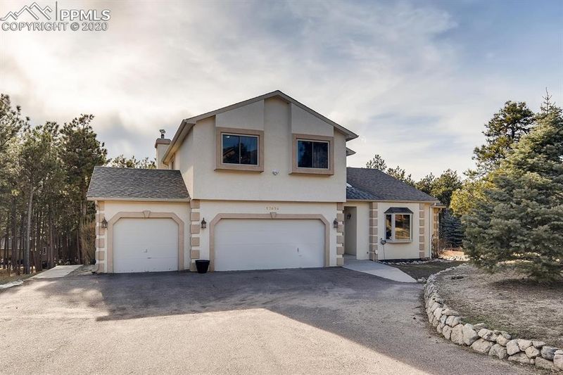 17570 E Caribou Dr, Monument, CO 80132