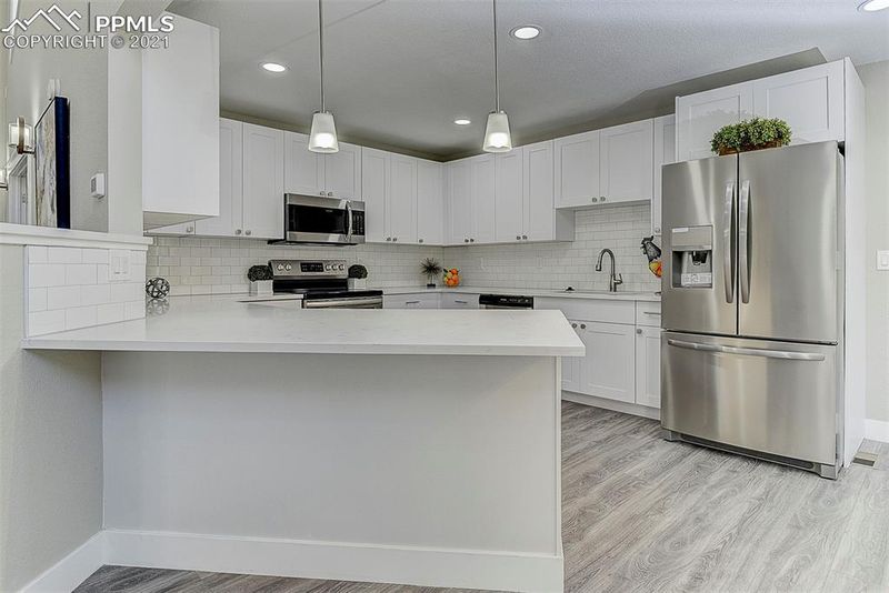 17580 E Caribou Dr, Monument, CO 80132