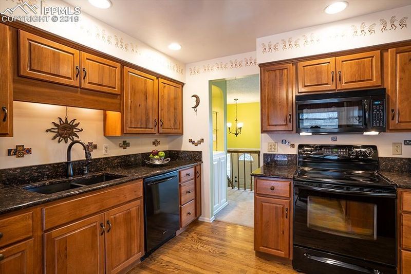 176 Rockridge Rd, Palmer Lake, CO 80133
