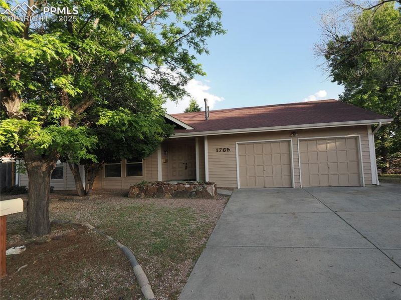 1765 Kimberly Pl, Colorado Springs, CO 80915