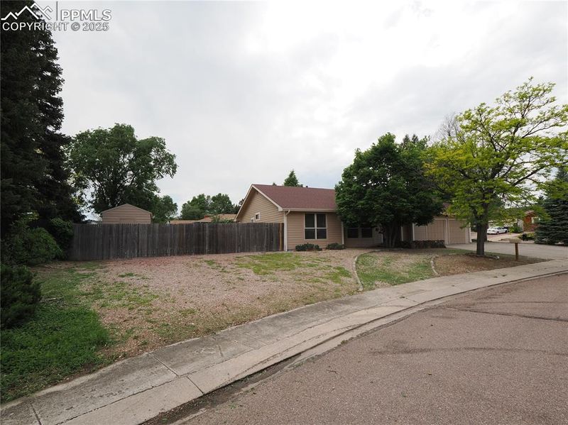 1765 Kimberly Pl, Colorado Springs, CO 80915