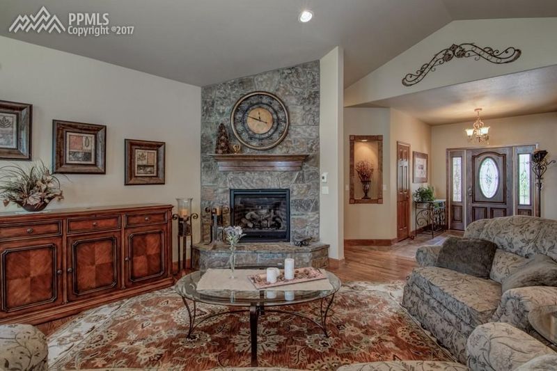 1780 Cornerstone Dr, Colorado Springs, CO 80918