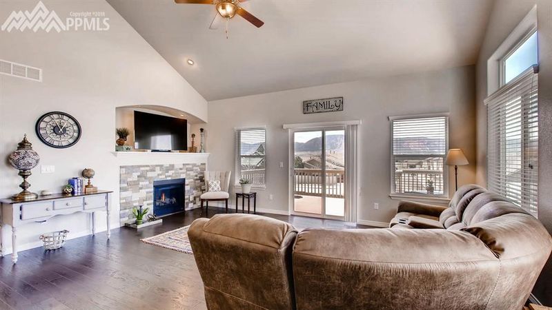 17816 Lapis Ct, Monument, CO 80132