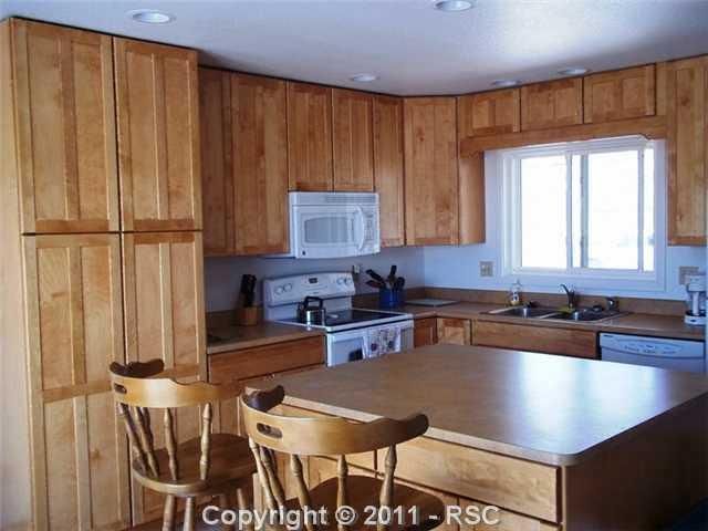 17885 Pinon Park Rd, Peyton, CO 80831