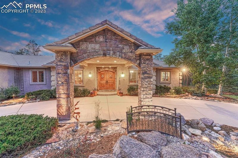 17890 Queensmere Dr, Monument, CO 80132