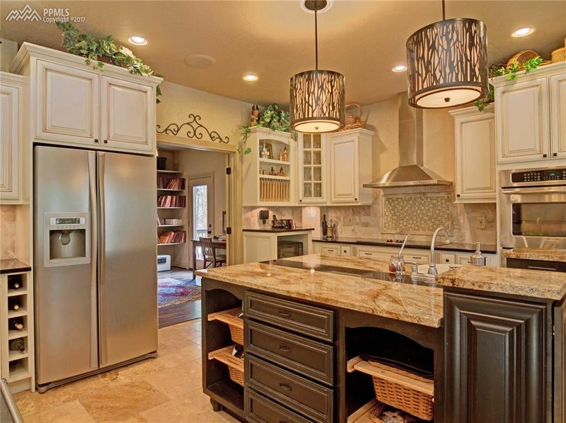 17925 Martingale Rd, Monument, CO 80132