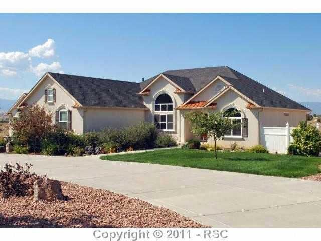 1795 Top Notch Trl, Penrose, CO 81240
