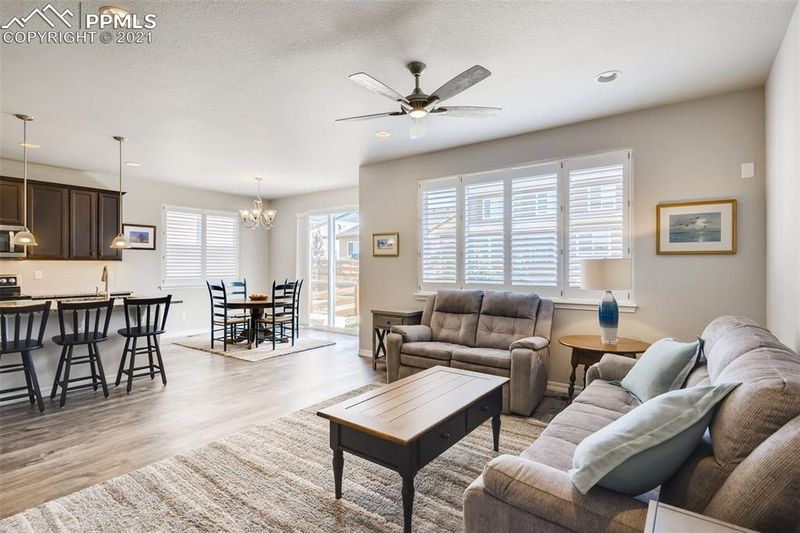 17951 Lake Side Dr, Monument, CO 80132