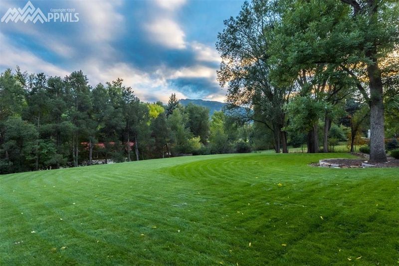 18 6th St, Colorado Springs, CO 80906