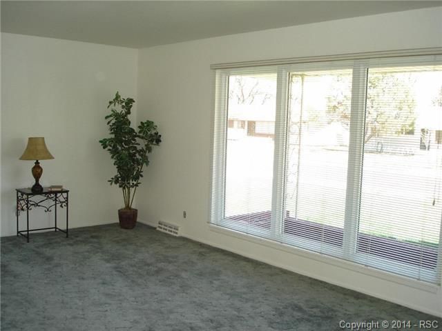 18 Lawrence Ave, Colorado Springs, CO 80909