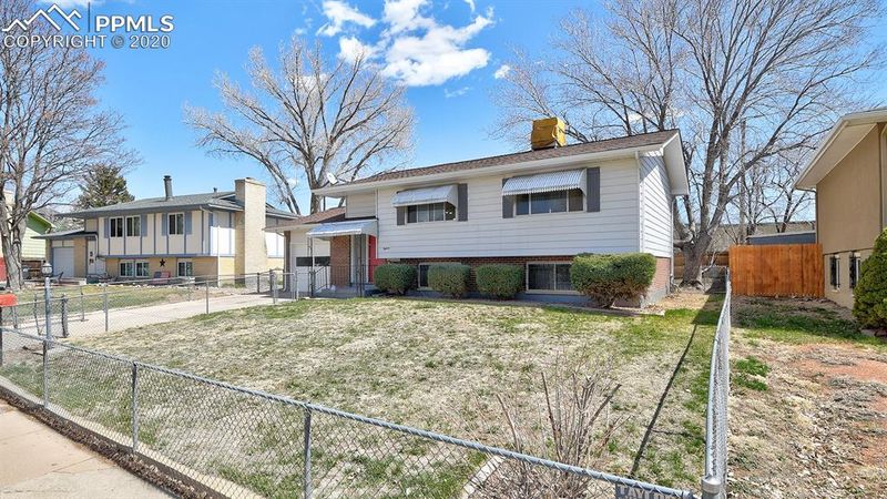 18 Mcburney Blvd, Colorado Springs, CO 80911