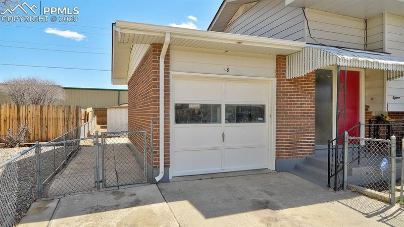 18 Mcburney Blvd, Colorado Springs, CO 80911