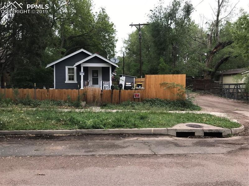 18 E Mill St, Colorado Springs, CO 80903