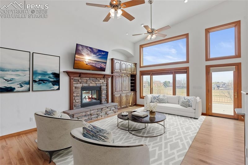 18 Redondo Ln, Pueblo, CO 81005