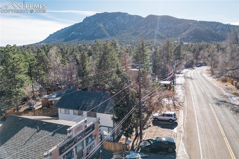 1803 Cheyenne Blvd, Colorado Springs, CO 80906