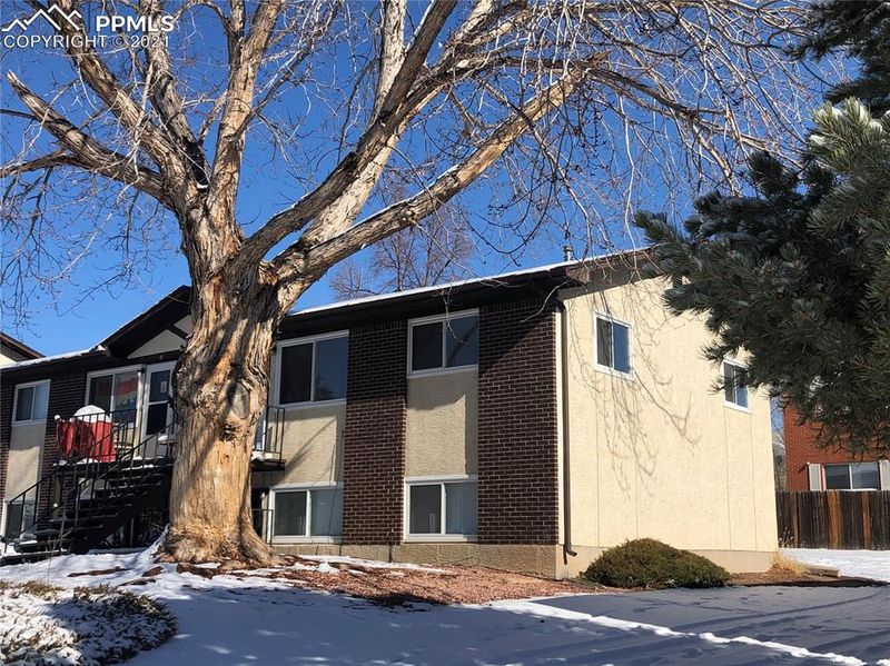 1805 Eagle View Dr, Colorado Springs, CO 80909
