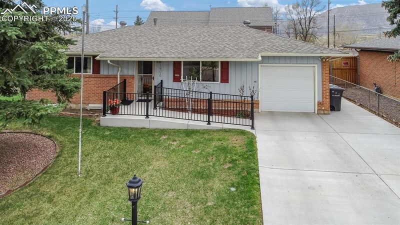 1806 Couch Pl, Colorado Springs, CO 80911