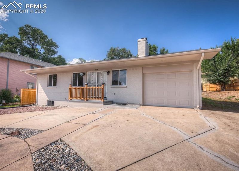 1806 Koshare St, Colorado Springs, CO 80904