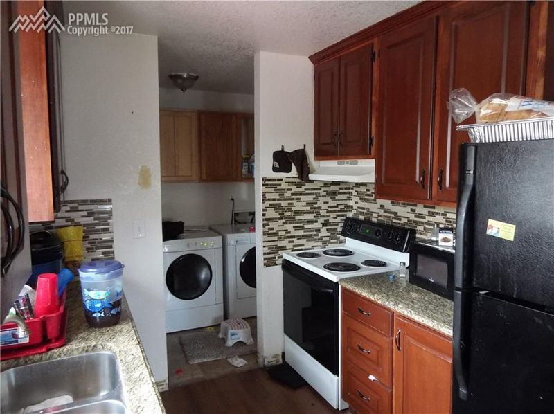 1809 Monterey Rd, Colorado Springs, CO 80910