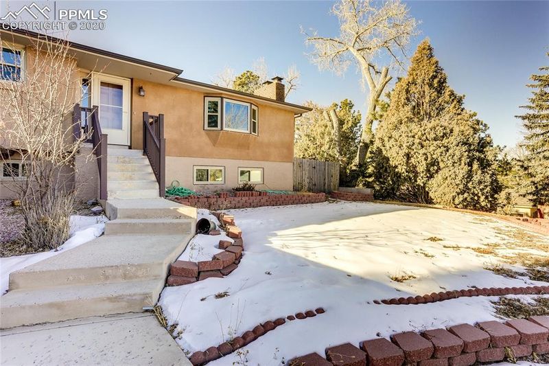 1810 Darley Dr, Colorado Springs, CO 80915