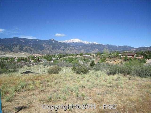 1810 Mesa Rd, Colorado Springs, CO 80904