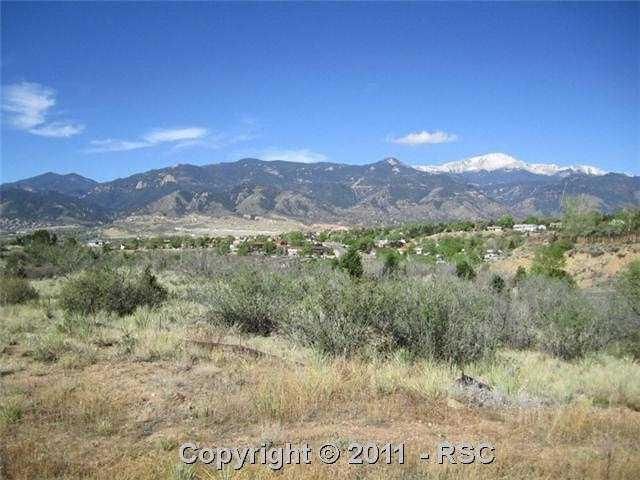 1810 Mesa Rd, Colorado Springs, CO 80904