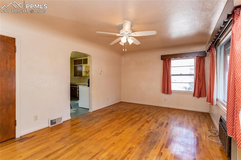 1810 Weber St, Colorado Springs, CO 80907