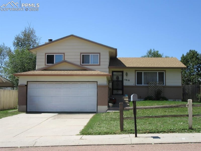 1810 Winnebago Rd, Colorado Springs, CO 80915